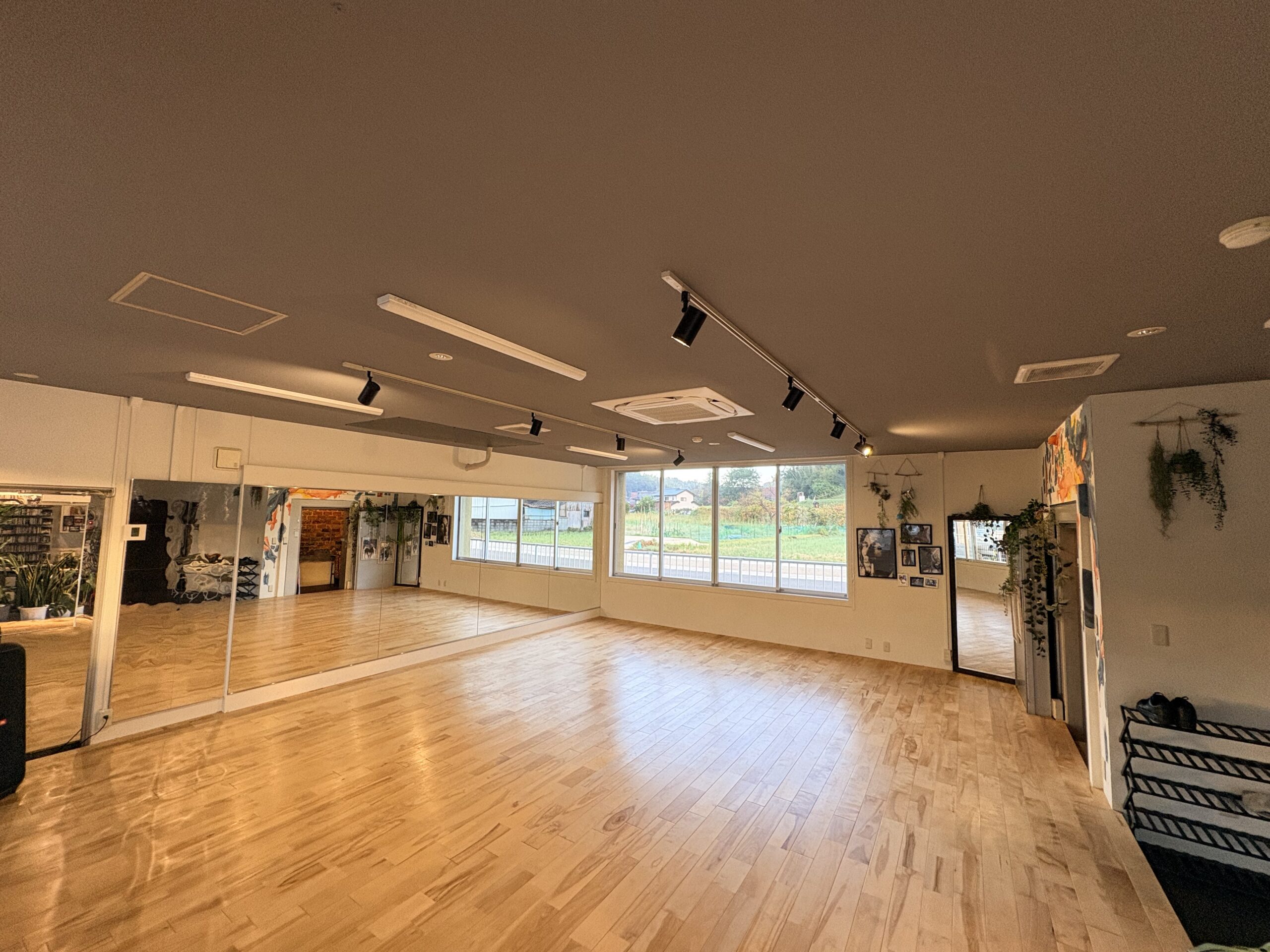 写真:メインスタジオ